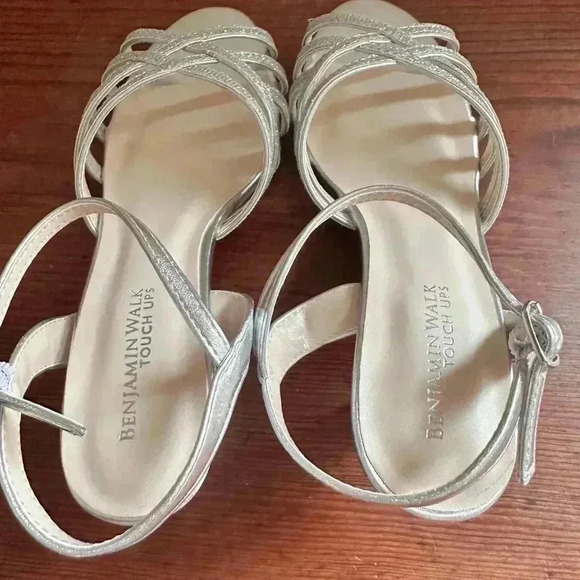 Benjamin Walks Touch Ups Women's Amara Heeled Sandal Silver Size 6.5 New - Picture 7 of 11